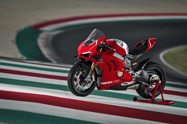 Ducati V4 R una moto da Superbike