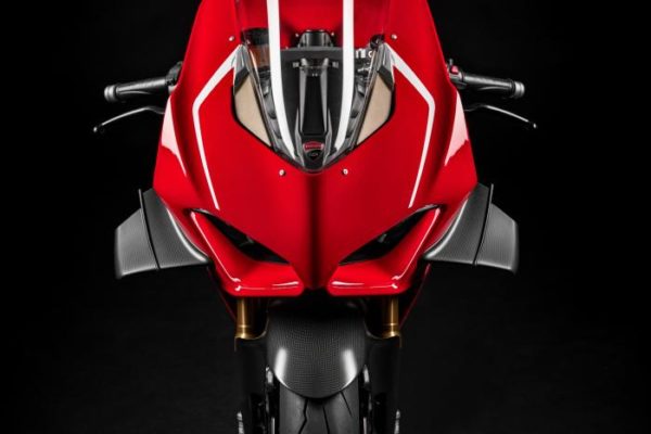 Per Ducati "ali" aerodinamiche sulla Panigale V4 R