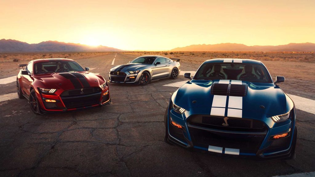 Ford Mustang Shelby GT500 in tre colorazioni