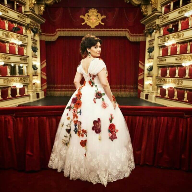 Marina Rebeka in D&G per la Traviata di Mehta, settembre 2020